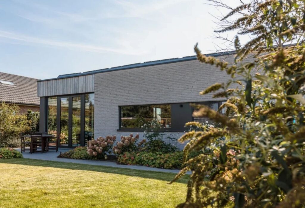 Tijdens de Ecobouwers Opendeur op 7, 8, 11, 14 en 15 november 2026 openen eigenaars hun energiezuinige woning voor het publiek.